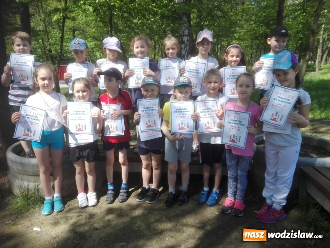 Zdjęcie w galerii na portalu naszwodzislaw.com: Sprintem do maratonu. Dzieci z wodzisławskiej 18 uczestniczyły w III Ogólnopolskim Maratonie Przedszkolaków wiadomości z regionu