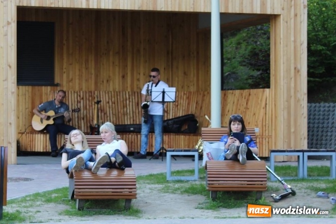 Zdjęcie w galerii na portalu naszwodzislaw.com: Ruszyła kolejna edycja Tężniogrania  wiadomości z regionu