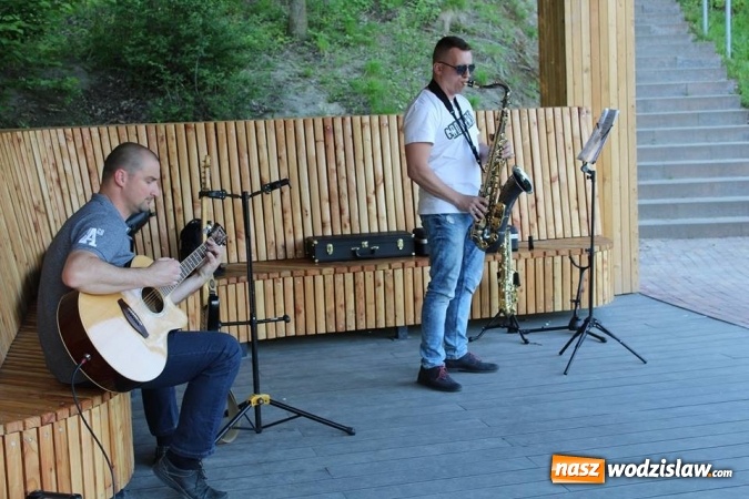 Zdjęcie w galerii na portalu naszwodzislaw.com: Ruszyła kolejna edycja Tężniogrania  wiadomości z regionu