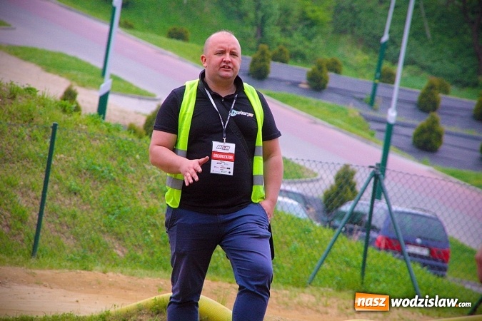Zdjęcie w galerii na portalu naszwodzislaw.com: Fani terenowych wyścig&oacute;w RC w Rodzinnym Parku Rozrywki wiadomości z regionu