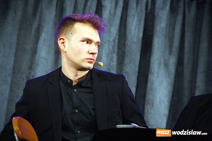 Zdjęcie w galerii na portalu naszwodzislaw.com: Święta polskie w wykonaniu Kabaretu Jurki w Wodzisławskim Centrum Kultury wiadomości z regionu