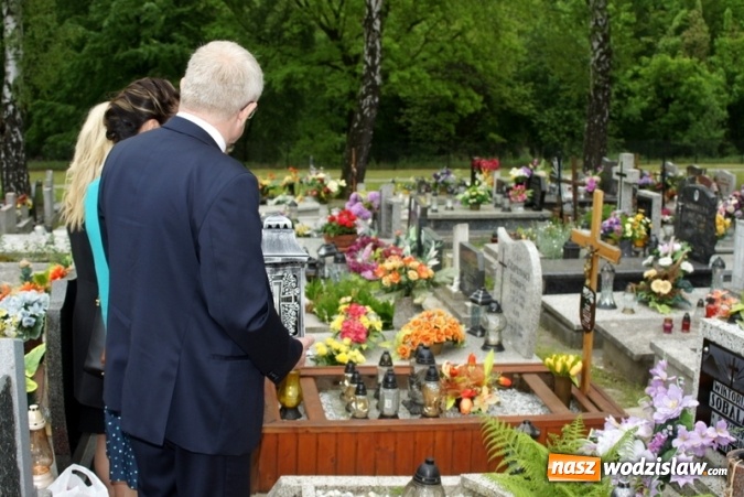Zdjęcie w galerii na portalu naszwodzislaw.com: Uczcili pamięć o bohaterskich obrońcach Bożej Góry - uroczysta sesja i piknik militarny wiadomości z regionu