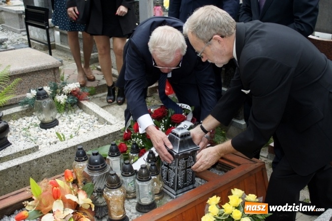 Zdjęcie w galerii na portalu naszwodzislaw.com: Uczcili pamięć o bohaterskich obrońcach Bożej Góry - uroczysta sesja i piknik militarny wiadomości z regionu