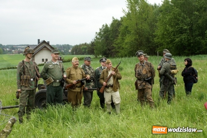Zdjęcie w galerii na portalu naszwodzislaw.com: Uczcili pamięć o bohaterskich obrońcach Bożej Góry - uroczysta sesja i piknik militarny wiadomości z regionu