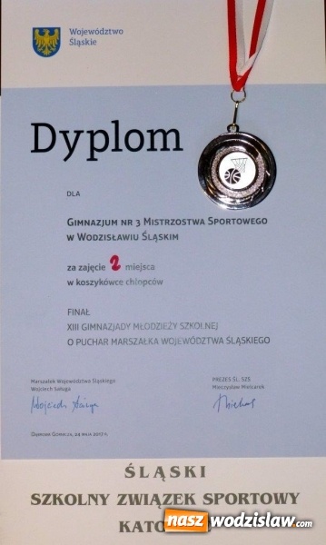 Zdjęcie w galerii na portalu naszwodzislaw.com: Srebrny medal na 30-lecie koszykówki w Zespole Szkół nr 3 w Wodzisławiu Śląskim  wiadomości z regionu