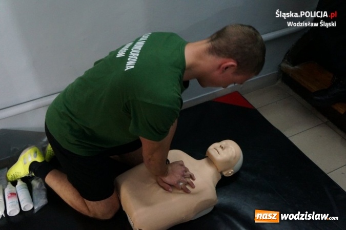 Zdjęcie w galerii na portalu naszwodzislaw.com: Konkurs klas mundurowych. Walczyli o puchar komendanta wodzisławskiej policji i dyrektora szkoły wiadomości z regionu
