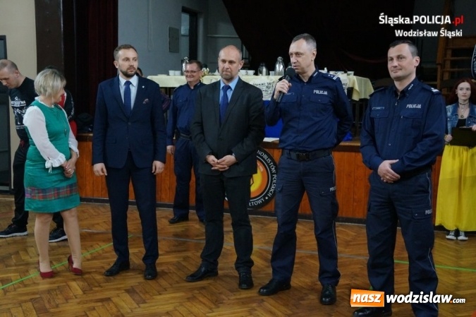 Zdjęcie w galerii na portalu naszwodzislaw.com: Konkurs klas mundurowych. Walczyli o puchar komendanta wodzisławskiej policji i dyrektora szkoły wiadomości z regionu