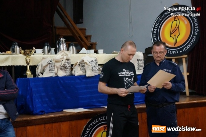 Zdjęcie w galerii na portalu naszwodzislaw.com: Konkurs klas mundurowych. Walczyli o puchar komendanta wodzisławskiej policji i dyrektora szkoły wiadomości z regionu