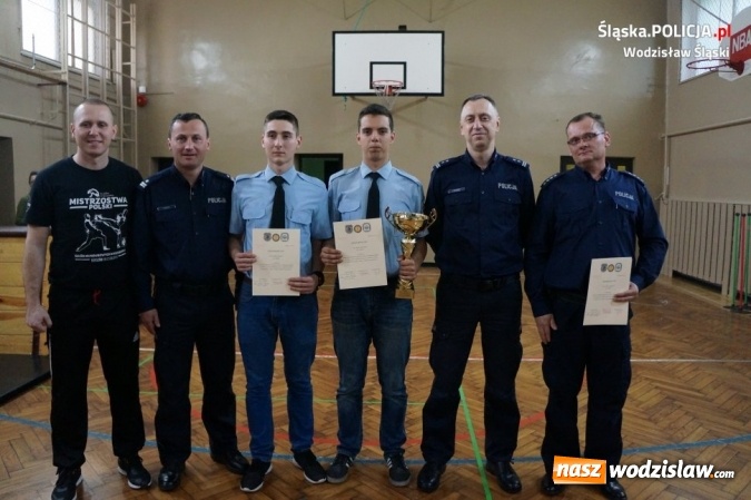 Zdjęcie w galerii na portalu naszwodzislaw.com: Konkurs klas mundurowych. Walczyli o puchar komendanta wodzisławskiej policji i dyrektora szkoły wiadomości z regionu