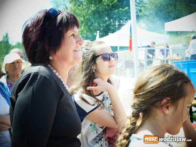 Zdjęcie w galerii na portalu naszwodzislaw.com: Gwiazda MasterChefa grillowała z prezydentem w Rodzinnym Parku Rozrywki  wiadomości z regionu