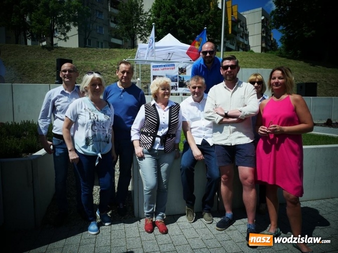 Zdjęcie w galerii na portalu naszwodzislaw.com: Gwiazda MasterChefa grillowała z prezydentem w Rodzinnym Parku Rozrywki  wiadomości z regionu