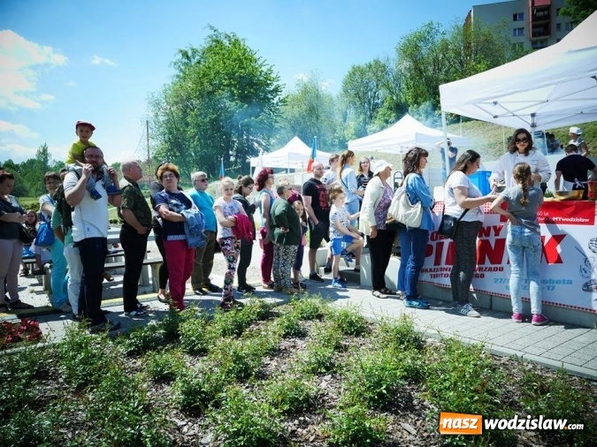Zdjęcie w galerii na portalu naszwodzislaw.com: Gwiazda MasterChefa grillowała z prezydentem w Rodzinnym Parku Rozrywki  wiadomości z regionu