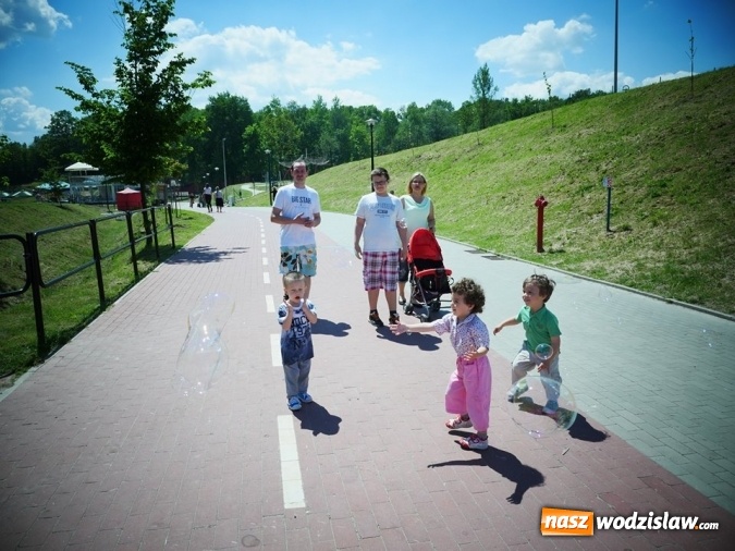 Zdjęcie w galerii na portalu naszwodzislaw.com: Gwiazda MasterChefa grillowała z prezydentem w Rodzinnym Parku Rozrywki  wiadomości z regionu