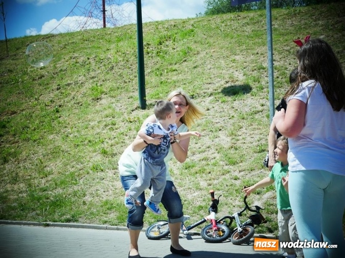 Zdjęcie w galerii na portalu naszwodzislaw.com: Gwiazda MasterChefa grillowała z prezydentem w Rodzinnym Parku Rozrywki  wiadomości z regionu