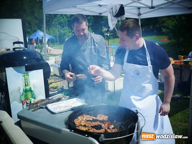 Zdjęcie w galerii na portalu naszwodzislaw.com: Gwiazda MasterChefa grillowała z prezydentem w Rodzinnym Parku Rozrywki  wiadomości z regionu