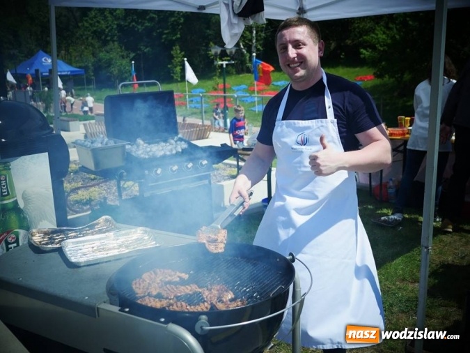 Zdjęcie w galerii na portalu naszwodzislaw.com: Gwiazda MasterChefa grillowała z prezydentem w Rodzinnym Parku Rozrywki  wiadomości z regionu