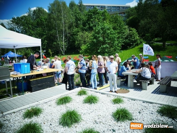 Zdjęcie w galerii na portalu naszwodzislaw.com: Gwiazda MasterChefa grillowała z prezydentem w Rodzinnym Parku Rozrywki  wiadomości z regionu