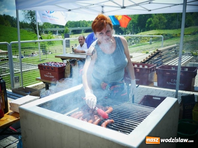 Zdjęcie w galerii na portalu naszwodzislaw.com: Gwiazda MasterChefa grillowała z prezydentem w Rodzinnym Parku Rozrywki  wiadomości z regionu