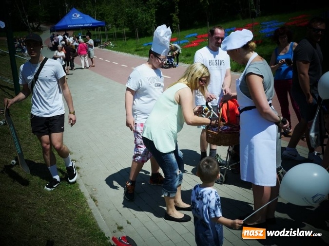 Zdjęcie w galerii na portalu naszwodzislaw.com: Gwiazda MasterChefa grillowała z prezydentem w Rodzinnym Parku Rozrywki  wiadomości z regionu