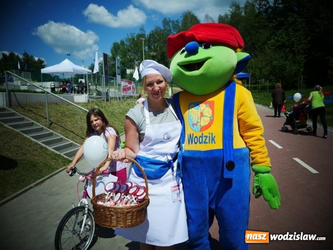 Zdjęcie w galerii na portalu naszwodzislaw.com: Gwiazda MasterChefa grillowała z prezydentem w Rodzinnym Parku Rozrywki  wiadomości z regionu