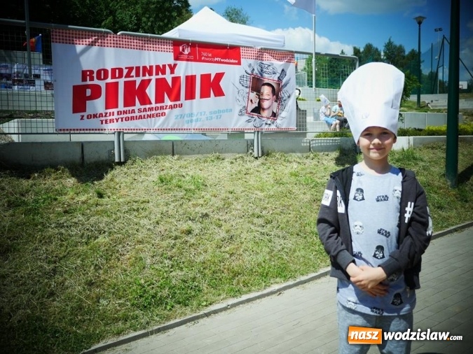 Zdjęcie w galerii na portalu naszwodzislaw.com: Gwiazda MasterChefa grillowała z prezydentem w Rodzinnym Parku Rozrywki  wiadomości z regionu