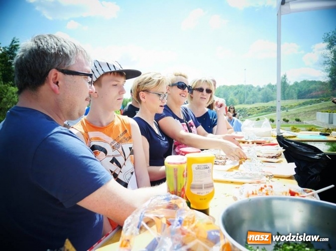 Zdjęcie w galerii na portalu naszwodzislaw.com: Gwiazda MasterChefa grillowała z prezydentem w Rodzinnym Parku Rozrywki  wiadomości z regionu