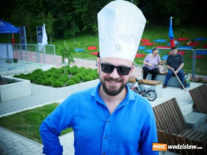 Zdjęcie w galerii na portalu naszwodzislaw.com: Gwiazda MasterChefa grillowała z prezydentem w Rodzinnym Parku Rozrywki  wiadomości z regionu
