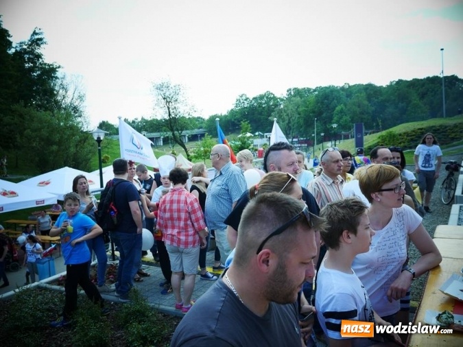Zdjęcie w galerii na portalu naszwodzislaw.com: Gwiazda MasterChefa grillowała z prezydentem w Rodzinnym Parku Rozrywki  wiadomości z regionu