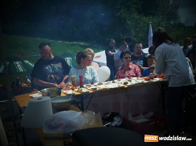 Zdjęcie w galerii na portalu naszwodzislaw.com: Gwiazda MasterChefa grillowała z prezydentem w Rodzinnym Parku Rozrywki  wiadomości z regionu