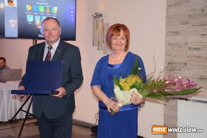 Zdjęcie w galerii na portalu naszwodzislaw.com: Po raz kolejny nagrodzono Przedsiębiorców. W tym roku Powiatowi Liderzy gościli w Rydułtowach wiadomości z regionu