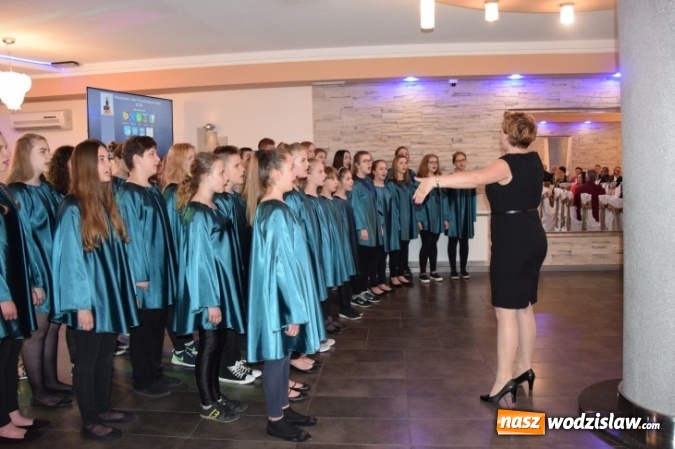 Zdjęcie w galerii na portalu naszwodzislaw.com: Po raz kolejny nagrodzono Przedsiębiorców. W tym roku Powiatowi Liderzy gościli w Rydułtowach wiadomości z regionu