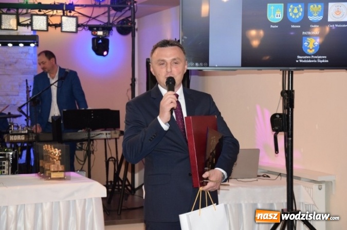 Zdjęcie w galerii na portalu naszwodzislaw.com: Po raz kolejny nagrodzono Przedsiębiorców. W tym roku Powiatowi Liderzy gościli w Rydułtowach wiadomości z regionu