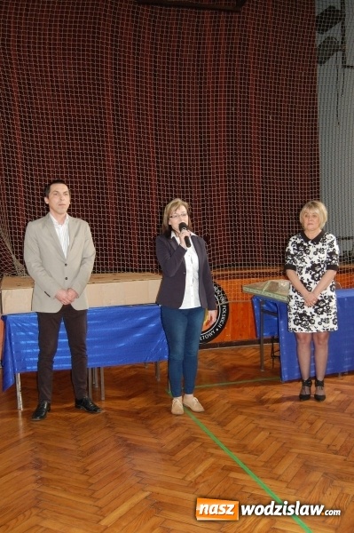 Zdjęcie w galerii na portalu naszwodzislaw.com: Dostali wielki monitor za najciekawszy pomysł wiadomości z regionu