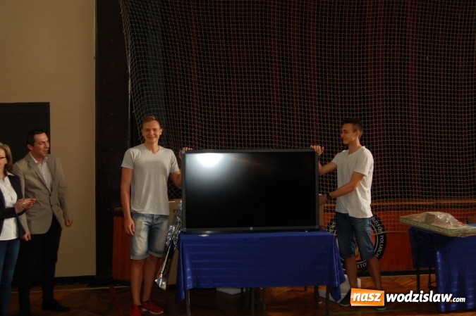 Zdjęcie w galerii na portalu naszwodzislaw.com: Dostali wielki monitor za najciekawszy pomysł wiadomości z regionu