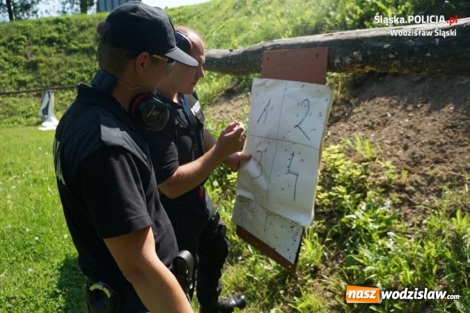 Zdjęcie w galerii na portalu naszwodzislaw.com: Trening strzelecki wodzisławskich policjant&oacute;w wiadomości z regionu
