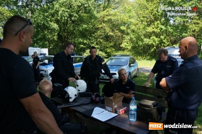Zdjęcie w galerii na portalu naszwodzislaw.com: Trening strzelecki wodzisławskich policjant&oacute;w wiadomości z regionu