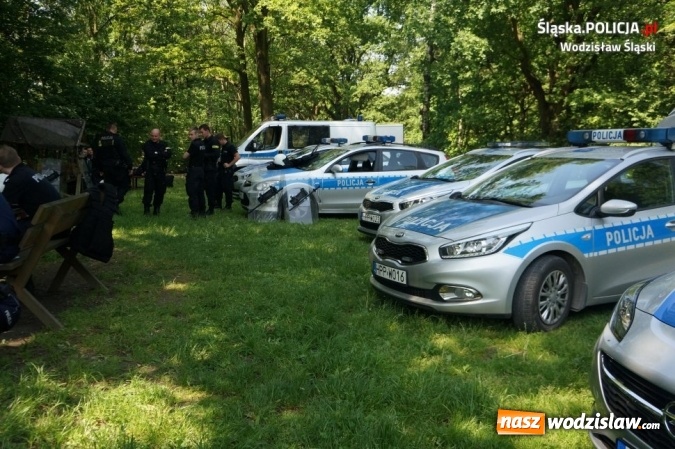 Zdjęcie w galerii na portalu naszwodzislaw.com: Trening strzelecki wodzisławskich policjant&oacute;w wiadomości z regionu