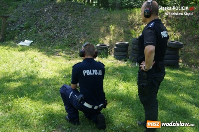 Zdjęcie w galerii na portalu naszwodzislaw.com: Trening strzelecki wodzisławskich policjant&oacute;w wiadomości z regionu