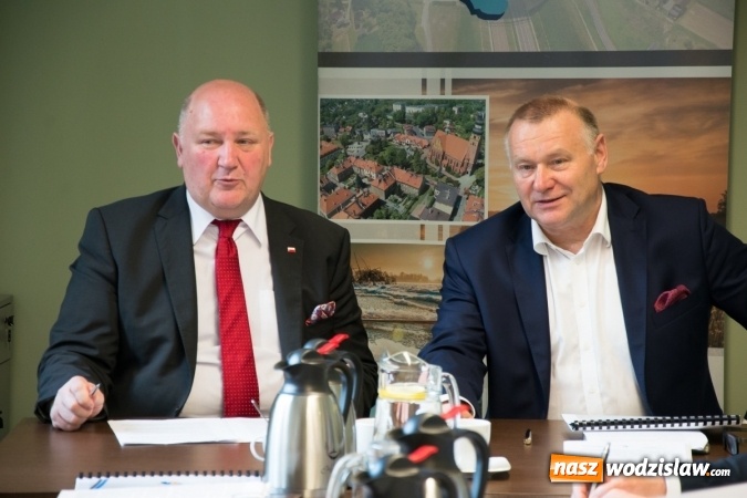 Zdjęcie w galerii na portalu naszwodzislaw.com: Z wicewojewodą o sprawach powiatu wiadomości z regionu