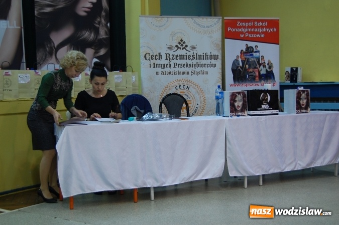 Zdjęcie w galerii na portalu naszwodzislaw.com: Mistrz Upięcia. Konkurs w ZSP w Pszowie wiadomości z regionu