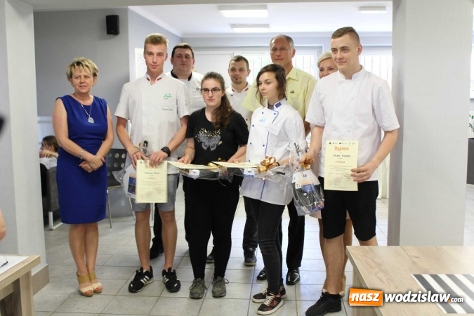Zdjęcie w galerii na portalu naszwodzislaw.com: Kuchenne fuzje w Ekonomiku wiadomości z regionu