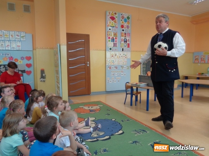 Zdjęcie w galerii na portalu naszwodzislaw.com: Spotkanie autorskie w wodzisławskiej osiemnastce z Markiem Szołtyskiem  wiadomości z regionu