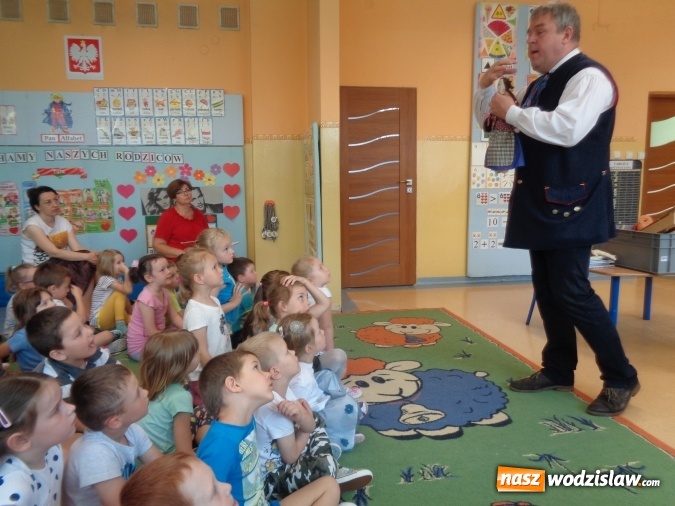 Zdjęcie w galerii na portalu naszwodzislaw.com: Spotkanie autorskie w wodzisławskiej osiemnastce z Markiem Szołtyskiem  wiadomości z regionu