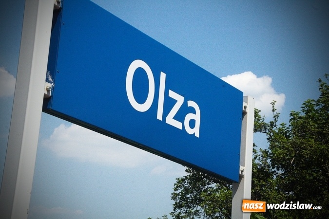 Zdjęcie w galerii na portalu naszwodzislaw.com: Pociąg papieski w Olzie. Tłumy wiernych. FOTORELACJA wiadomości z regionu