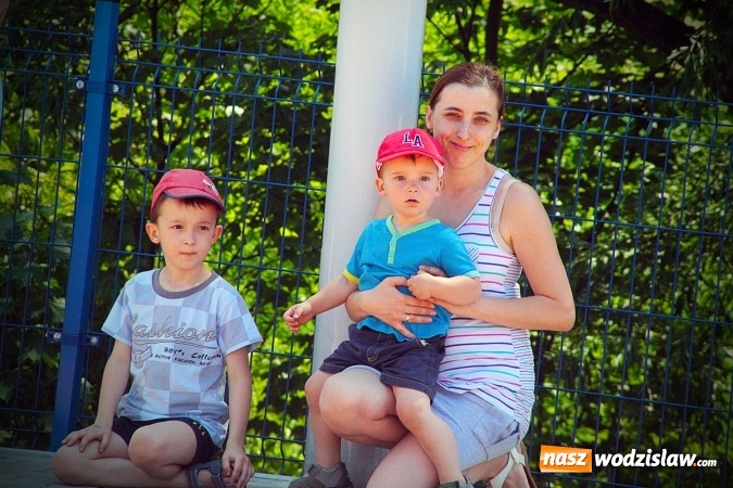 Zdjęcie w galerii na portalu naszwodzislaw.com: Pociąg papieski w Olzie. Tłumy wiernych. FOTORELACJA wiadomości z regionu