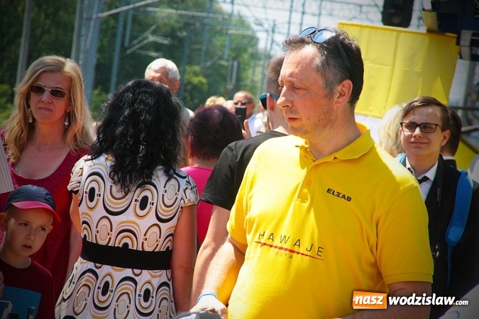 Zdjęcie w galerii na portalu naszwodzislaw.com: Pociąg papieski w Olzie. Tłumy wiernych. FOTORELACJA wiadomości z regionu