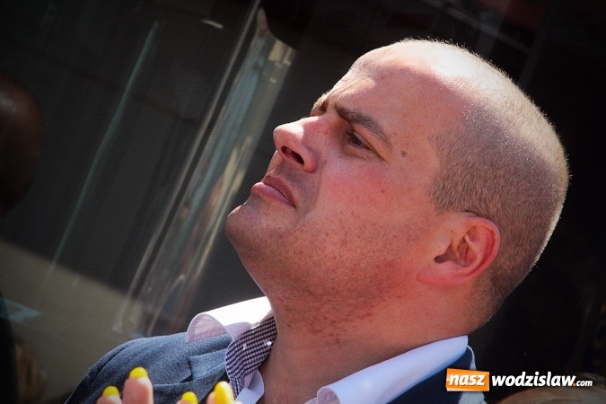 Zdjęcie w galerii na portalu naszwodzislaw.com: Pociąg papieski w Olzie. Tłumy wiernych. FOTORELACJA wiadomości z regionu