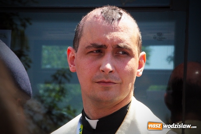 Zdjęcie w galerii na portalu naszwodzislaw.com: Pociąg papieski w Olzie. Tłumy wiernych. FOTORELACJA wiadomości z regionu