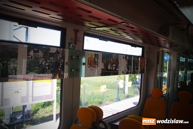 Zdjęcie w galerii na portalu naszwodzislaw.com: Pociąg papieski w Olzie. Tłumy wiernych. FOTORELACJA wiadomości z regionu