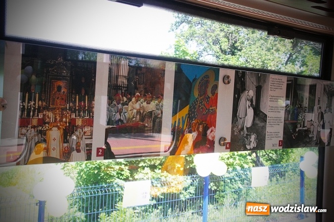 Zdjęcie w galerii na portalu naszwodzislaw.com: Pociąg papieski w Olzie. Tłumy wiernych. FOTORELACJA wiadomości z regionu